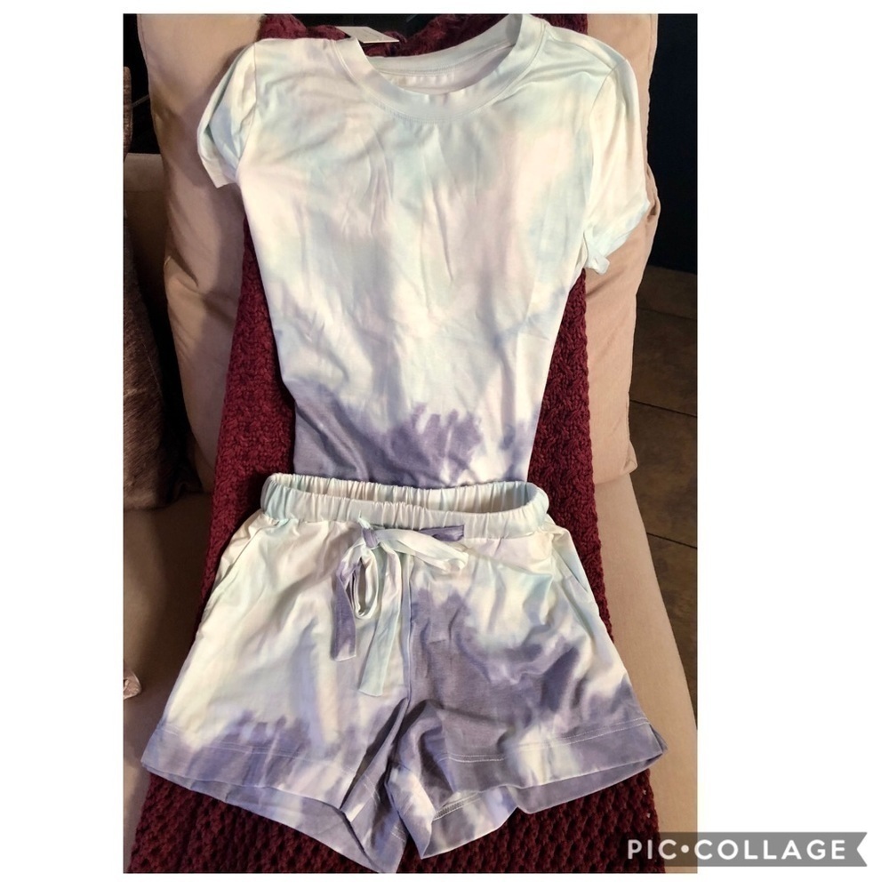 2 Piece Tie Dyed Shorts & T - Picture 2 of 4